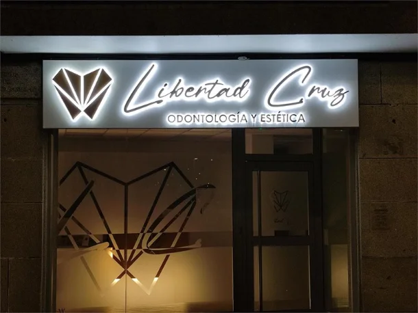 Luminosos — Rotulación comercial en Moaña, O Morrazo y Vigo