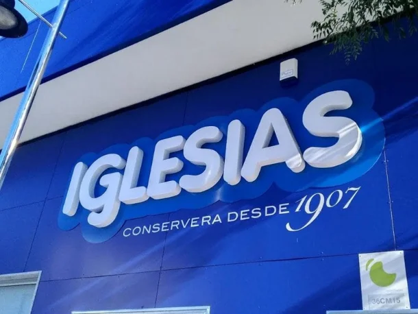 Corpóreos — Rotulación comercial en Moaña, O Morrazo y Vigo